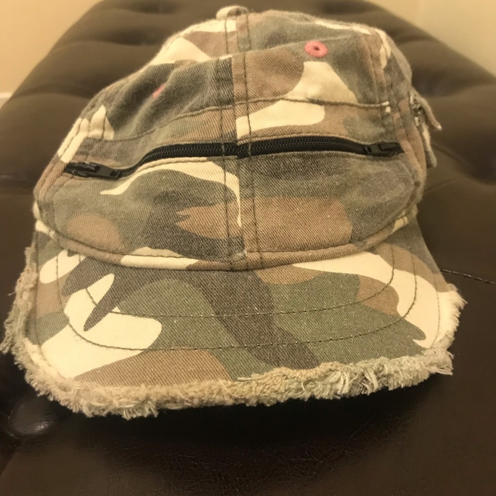 Roxy camo cap